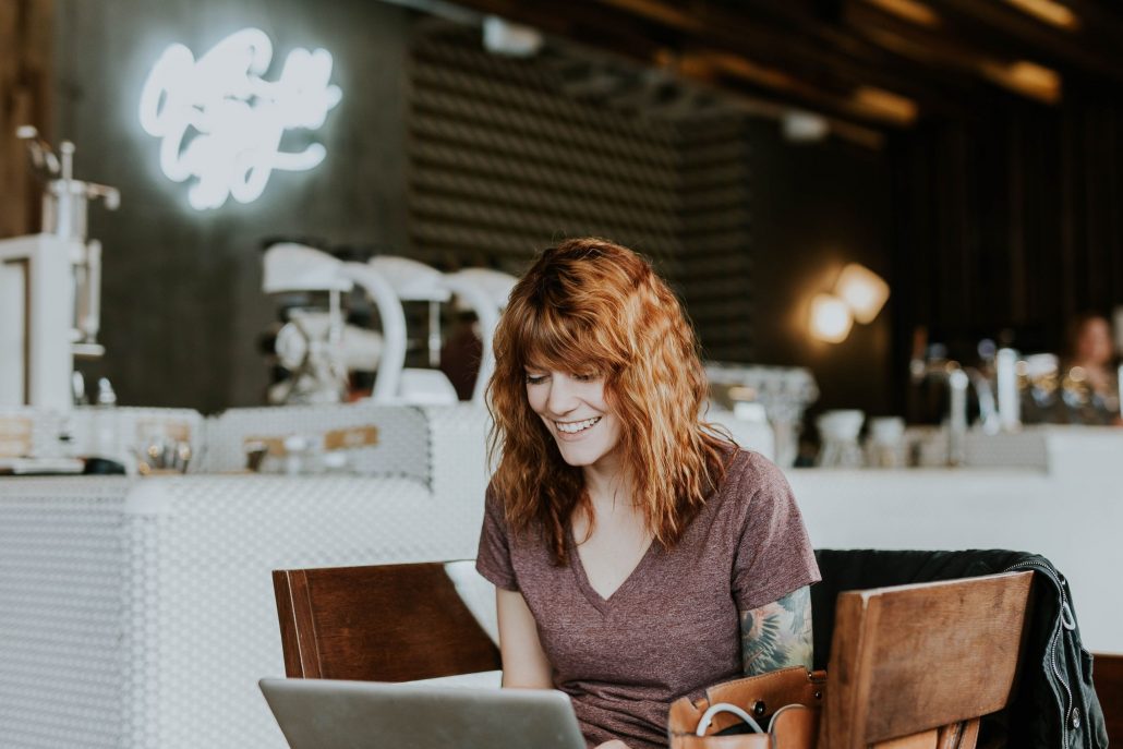 woman doing online shopping